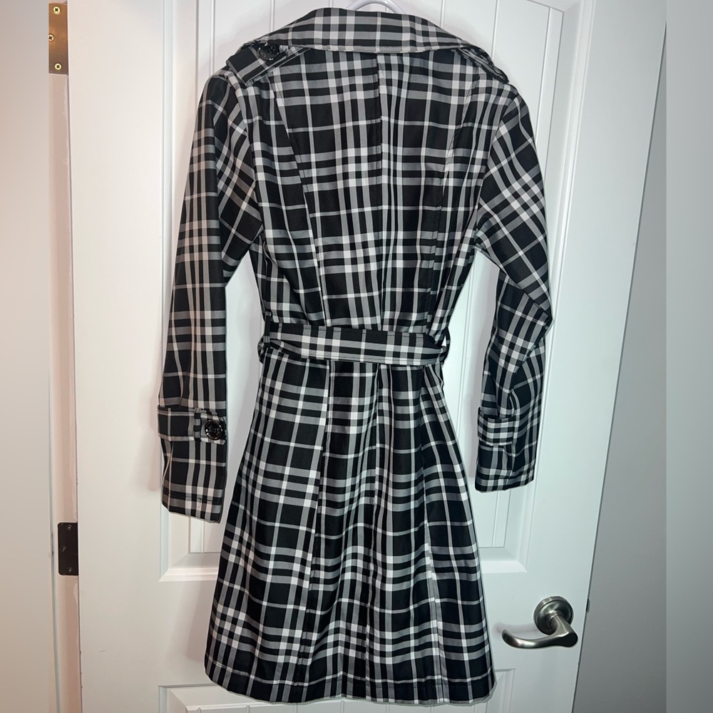 Beautiful Burberry jacket - Picture 6 of 8